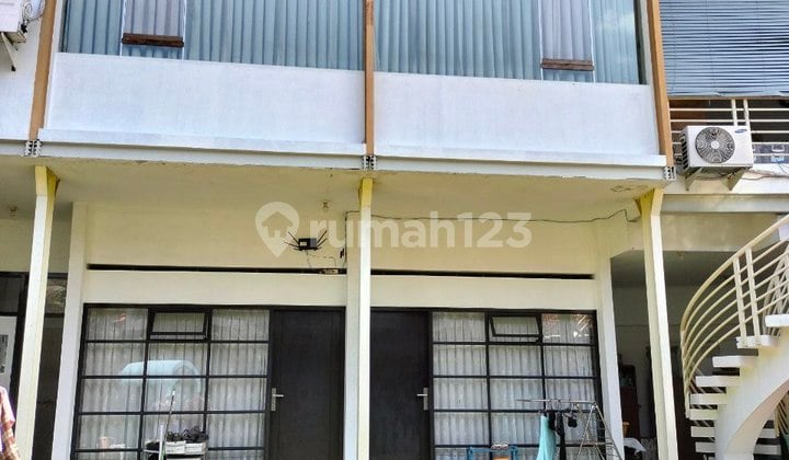 Rumah Belanda Terawat Strategis Siap Huni Sayap Riau Bandung