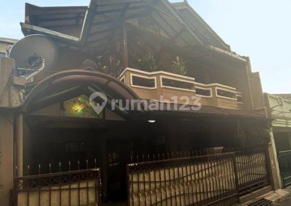 Rumah Bagus 2 Lantai Siap Huni di Antapani