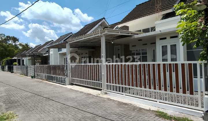 One Gate Housing 5 Minutes to Sanata Dharma Campus Near UPN Campus