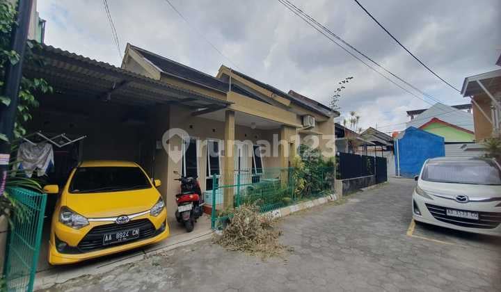 Rumah Dalam Perumahan One Gate Di Sebrang Ambarukmo Plaza