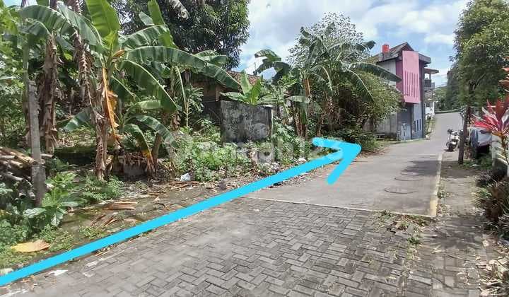 Turun Harga!! Tanah Pekarangan Area Seturan Akses Mobil Papasan