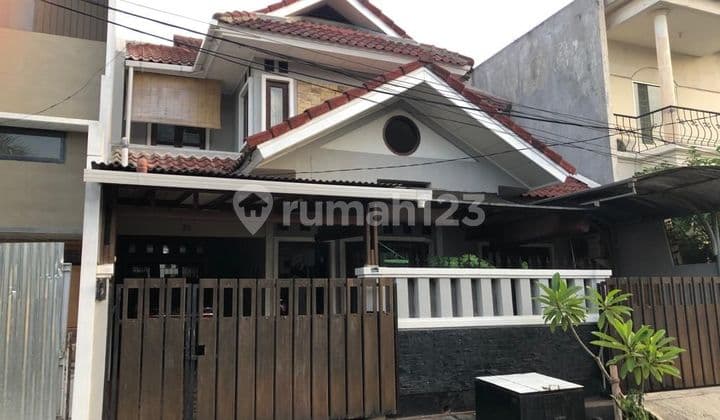 Dijual Rumah 2 Lantai di Jl.Kayu Putih Jakarta Timur
