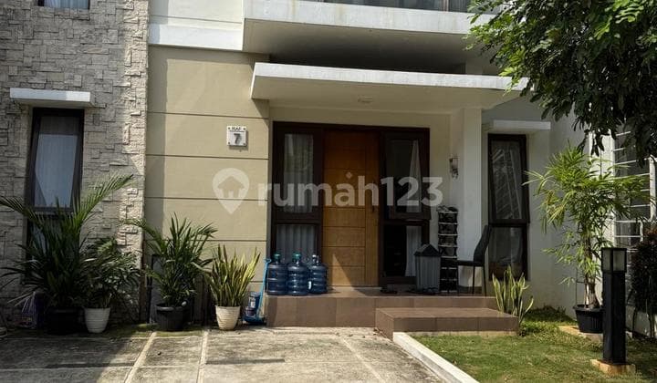 Dijual. Rumah 2 Lantai di The Orchard Summarecon. Cluster Burgundy. Bekasi Utara. Kota Bekasi. Jawa Barat.