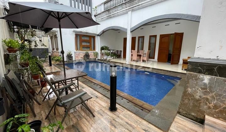 Dijual Rumah Mewah & Kolam Renang , Siap Huni di Pedurenan, Jatiasih Bekasi.