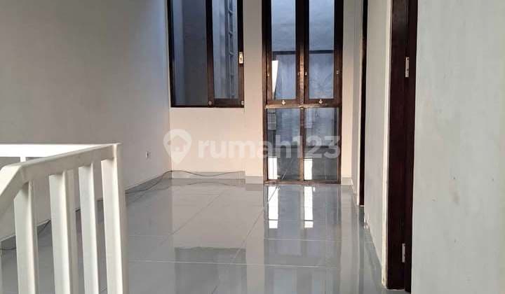 Disewakan Rumah 2 Lantai Dekat Mall Dan Tol Ev