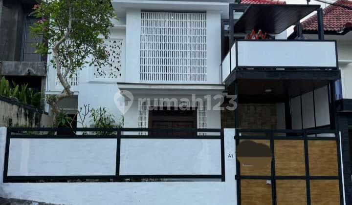 Rumah Mewah One Gate Di Greenlot Residence Ev