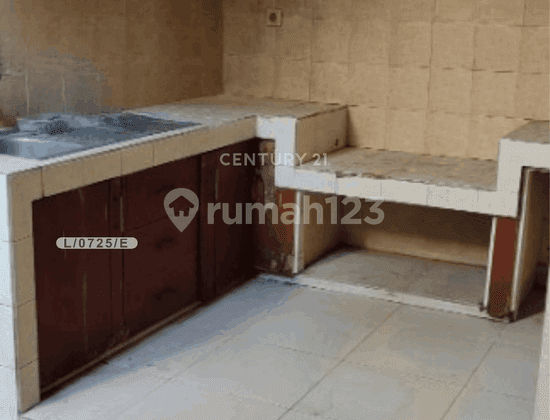 Rumah Dengan Lokasi Strategis Di Jalan Pasir Salam Bandung