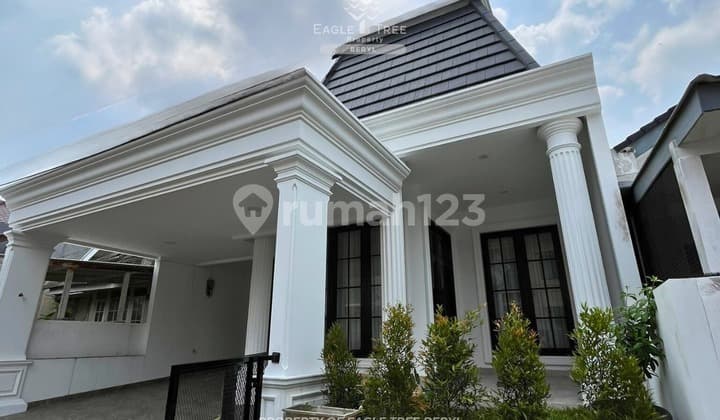 Rumah 2 Lantai American Classic Siap Jadi Hunian Impian Anda