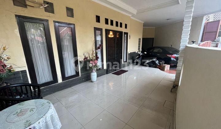 Rumah Modern di Melati Mas Residence