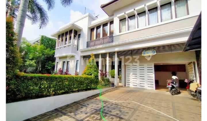Dijual Rumah 2 Lantai With Private Pool di Kemang Jaksel