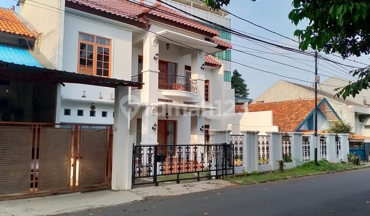 Dijual Rumah Bagus Dalam Komplek Kalibata Jakarta Selatan