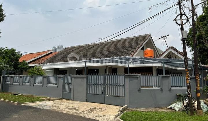 House for Sale in a Strategic Location Gandaria South Jakarta