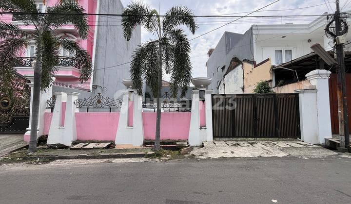"Dijual Tanah SHM 298 M² di Tebet Timur - Lokasi Strategis, Cocok Bangun Rumah atau Kantor!"