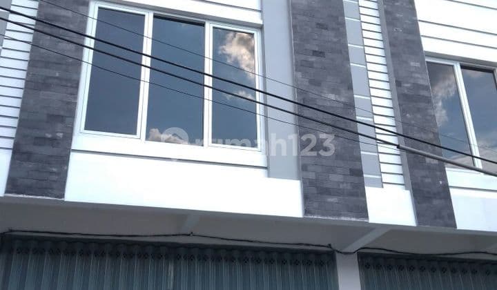 Disewakan Ruko 3 Lantai Di Jalan Yos Sudarso
