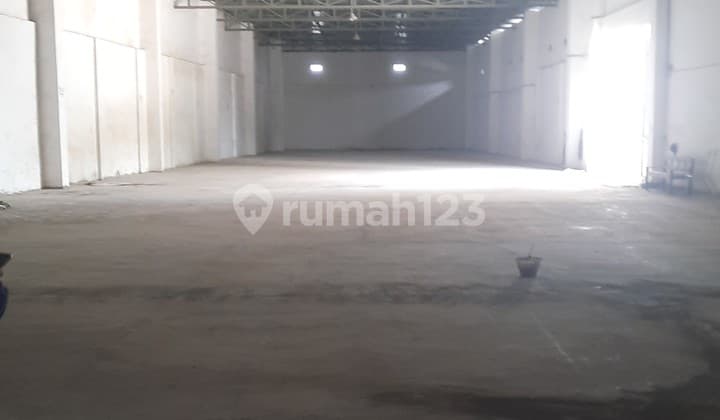 Disewakan Gudang Luas 1400 Meter Dengan Lokasi Sangat Strategis Dan Akses Truk Kontainer