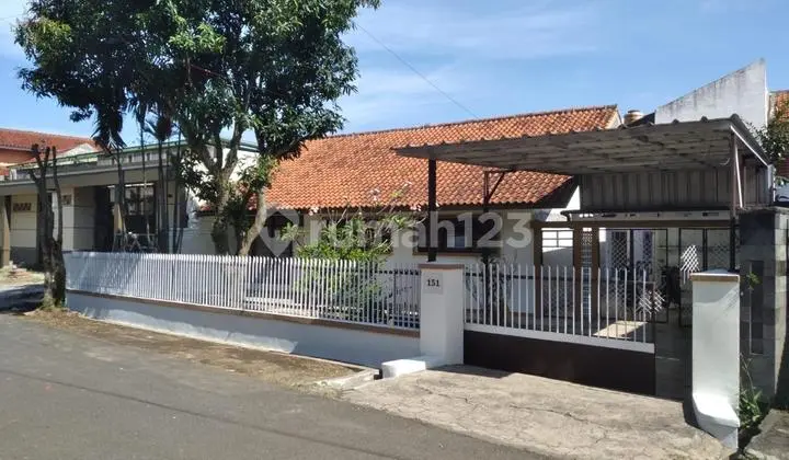Rumah Dijual Lokasi Strategis - Cijagra I / Suryalaya Bandung