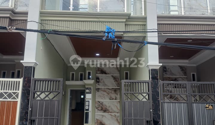 Dijual Rumah Barulebak Arum SHM 2.Lantai