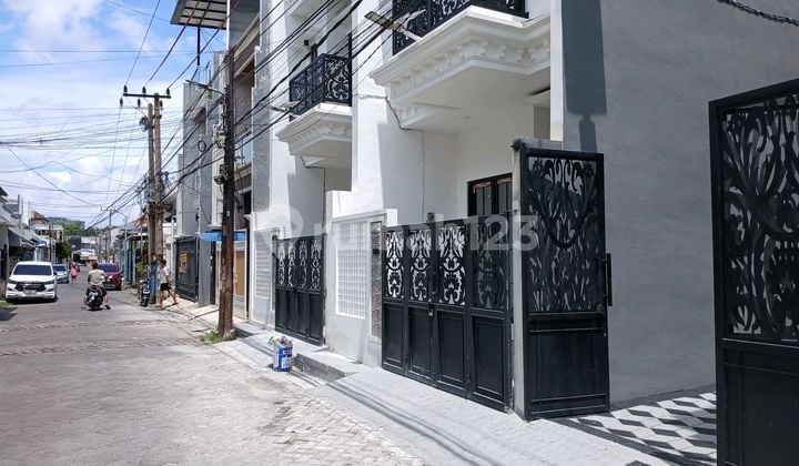 Disewakan Cepat Rumah Baru Ploso 2 Lantai