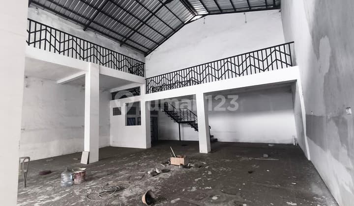 Sewa Ruang Usaha / Ruko Tanjung Priok, Jakut