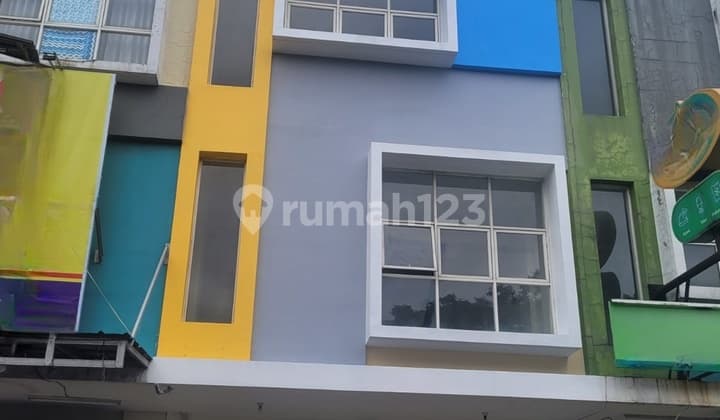 21374-Dj, Sewa Ruko 2½ Lantai Harapan Indah Bekasi