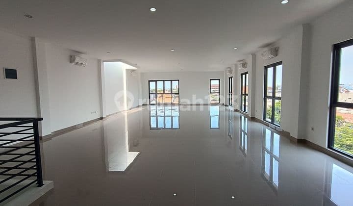 Sewa Ruko Lantai 2 & 3 Tanjung Priok, Jakut
