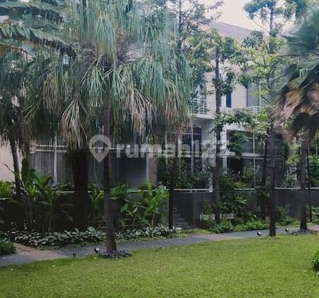 Rumah 3 lantai minimalis modern komplek Residence 28