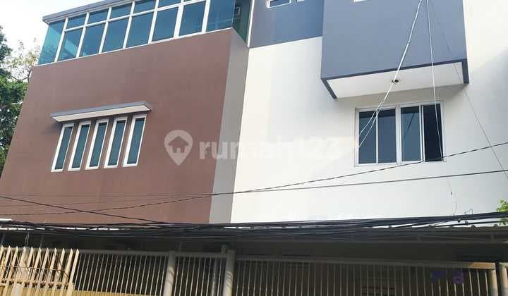 4-Story Corner House, Patton Pile Foundation, Strategic Location, No Flooding, No Damage