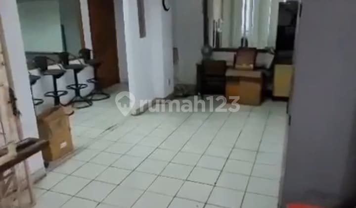 4-Storey Linked Shophouse Private Toll Kemayoran with Private Parking Access