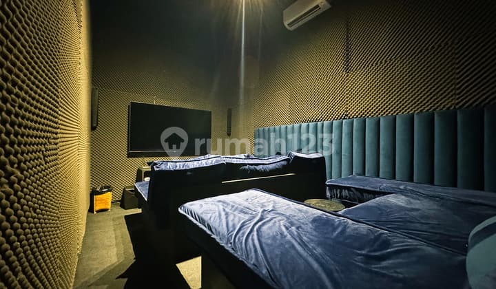 Villa 6BR Luxury Modern dengan Lapangan Tennis dan Unblock Ocean View di Ungasan, Bali.