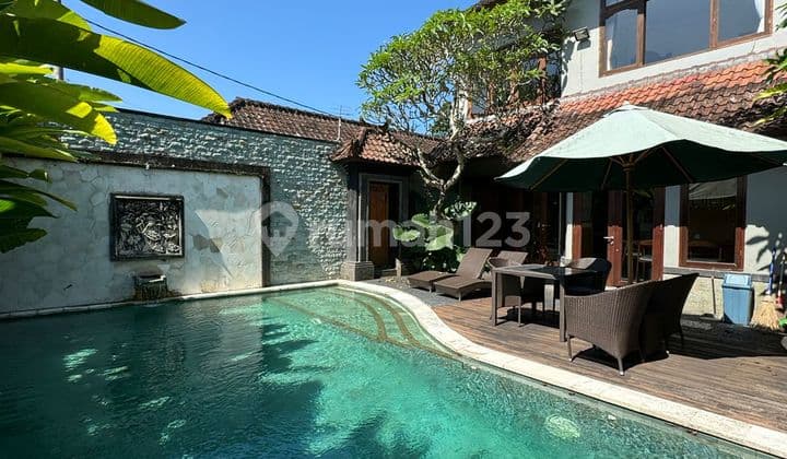 Villa 5BR Murah Lokasi Premium di Kedewatan, Ubud
