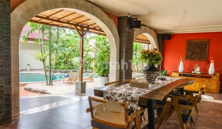 Villa 4BR Modern Mediterranean Tropical Style di Kaba Kaba Tabanan