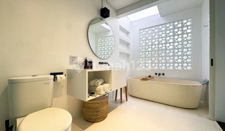 Villa 6BR Luxury Modern dengan Lapangan Tennis dan Unblock Ocean View di Ungasan, Bali.