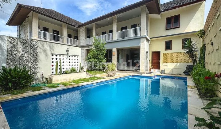Elite 10-Room Fully Furnished Kos with Pool in North Denpasar