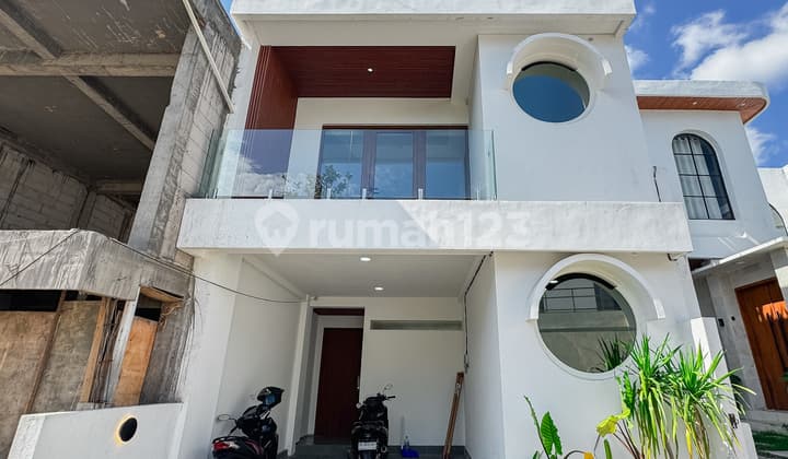 Villa 3BR Brand New Modern di Cepaka Munggu Bali
