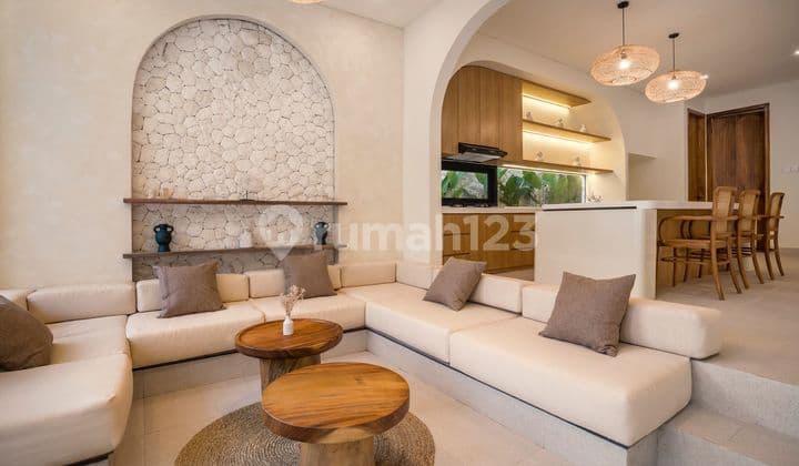 Villa 3BR Luxury Bohemian Style dengan View Ricefields di Canggu, Bali.