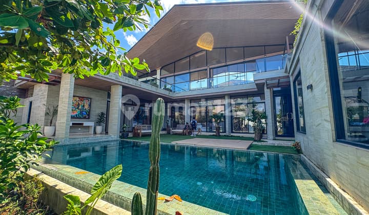 Villa 6Br Joglo Luxury dengan View Pantai di Sanur