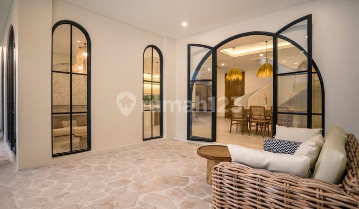 Villa 3BR Luxury Bohemian Style dengan View Ricefields di Canggu, Bali.