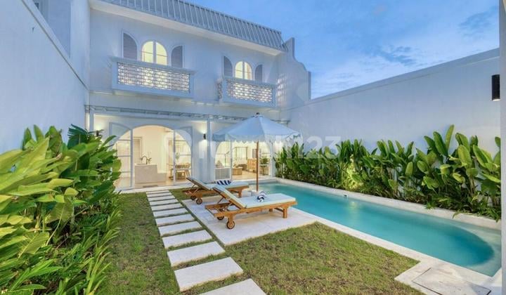 Villa with three bedrooms, Mediterranean style, located in Cemagi.