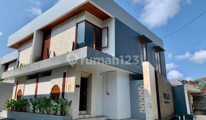 Modern Minimalist 3Br House Jimbaran
