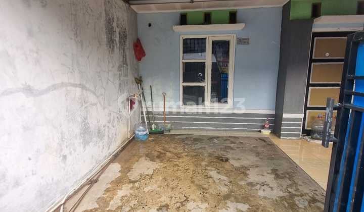 Turun Harga! Rumah Siap Huni dengan Lokasi Dekat Fasilitas Transportasi dan Kesehatan,Di Parung, Bogor