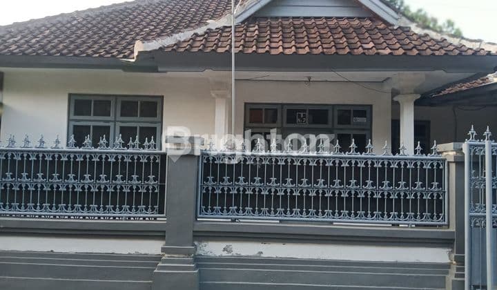 RUMAH 1 LANTAI SEDERHANA DAN TENANG
