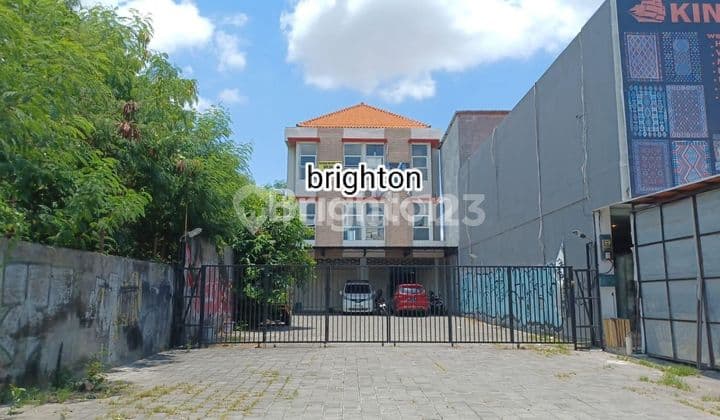 3 STOREY SHOPHOUSE PREMIUM LOCATION ON SUNSET ROAD