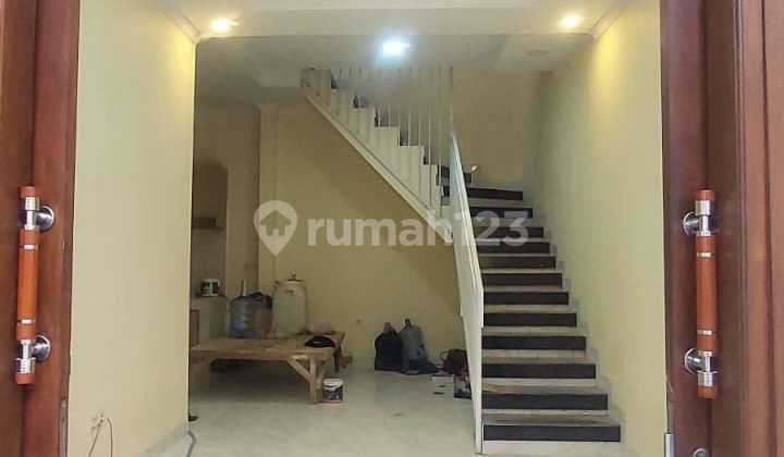 Modern Minimalist 2-Story House in South Denpasar