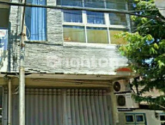 RUKO 3 LANTAI DEKAT TRANSMART KEDIRI RUKO 3 LANTAI DEKAT TRANSMART KEDIRI