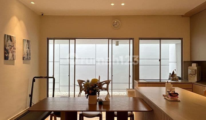 Rumah Golf Island
cluster Violin
luas Tanah 200 M² ( 10x20 )
luas Bangunan 400 M²
kamar Tidur 3+1
kamar Mandi 3+1
listrik 4400 Watt
full Furnish
sdh Ajb
harga 9,5 Milyar Nego Sampai Dealll