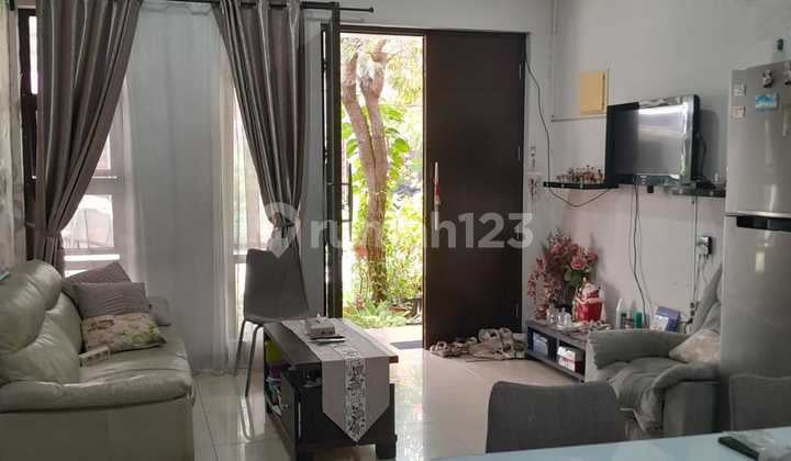 Rumah Green Lake City, Cluster Asia. Posisi Rumah Bagus Dan Rapi. Dapur Sdh Pasang Kanopi Dan Di Keramik Lantainya. Uk 8x15m2. Harga 3,6 Milyar Nego