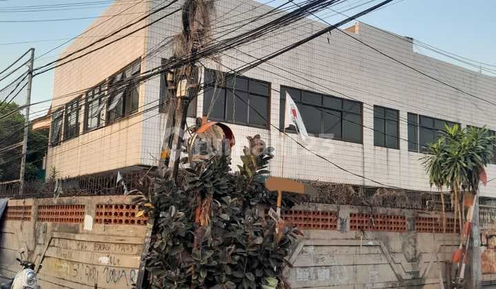 Ruko/rumah Dikemandoran, Kebayoran Lama. Luas Tanah 567m2. Luas Bangunan 730m2. Posisi Hoek Dah Harga Termurah 7,3 Milyar Nego Sampai Deallll