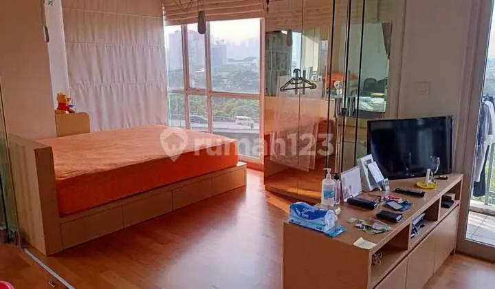 Apartement Westmark, Taman Anggrek. Lokasi Strategis Samping Mall Taman Anggrek dan Cp. Pusat Perkantoran dan Akses Busway dan Toll. Uk 50M2. 2 Kmr Tdr. Furnish dan Harga 1,2 Milyar Nego