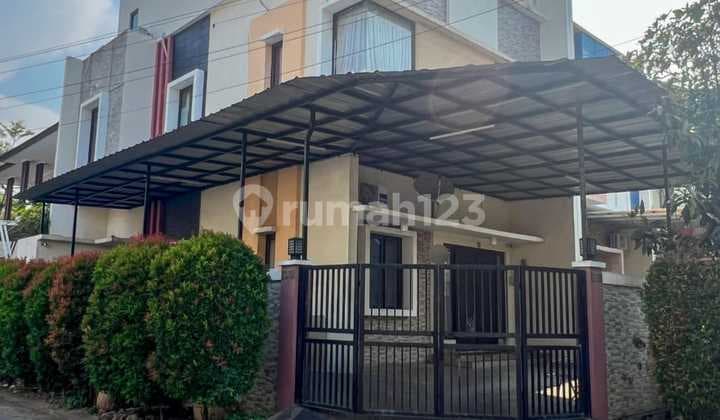 Metland Puri House, West Jakarta. Land Area 120 m², Building Area 90 m². Corner Position. 2.5-Story Building. Good Semi-Furnished. Price 3.1 Billion Negotiable.