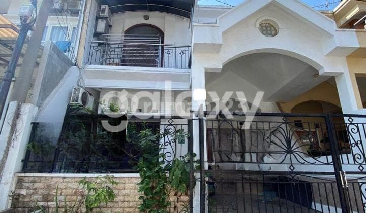 Rumah Semi Furnish Puri Asri Pakuwon City Surabaya Timur